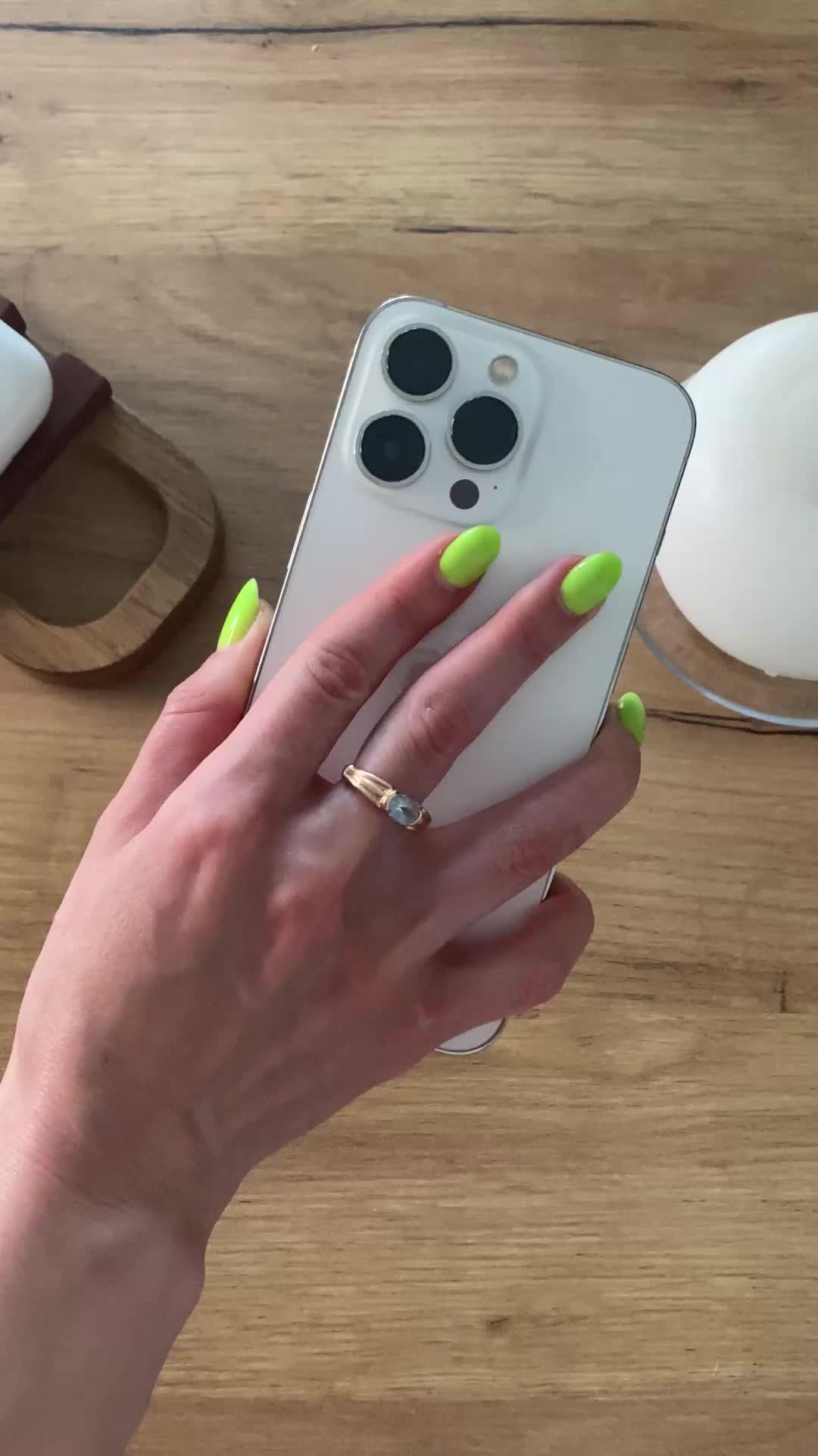 Wanna change your screen? Try this!