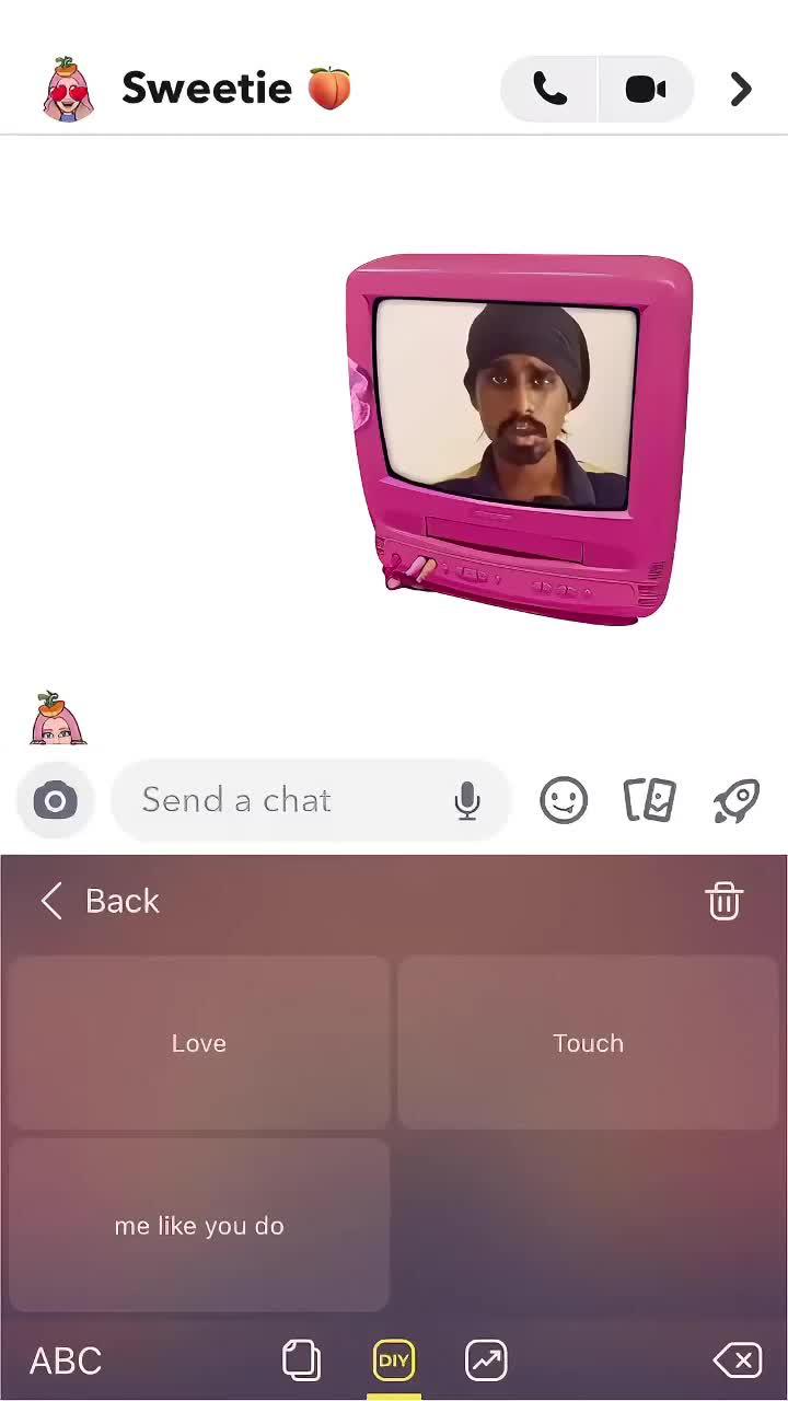 Enjoy a fully customizable keyboard