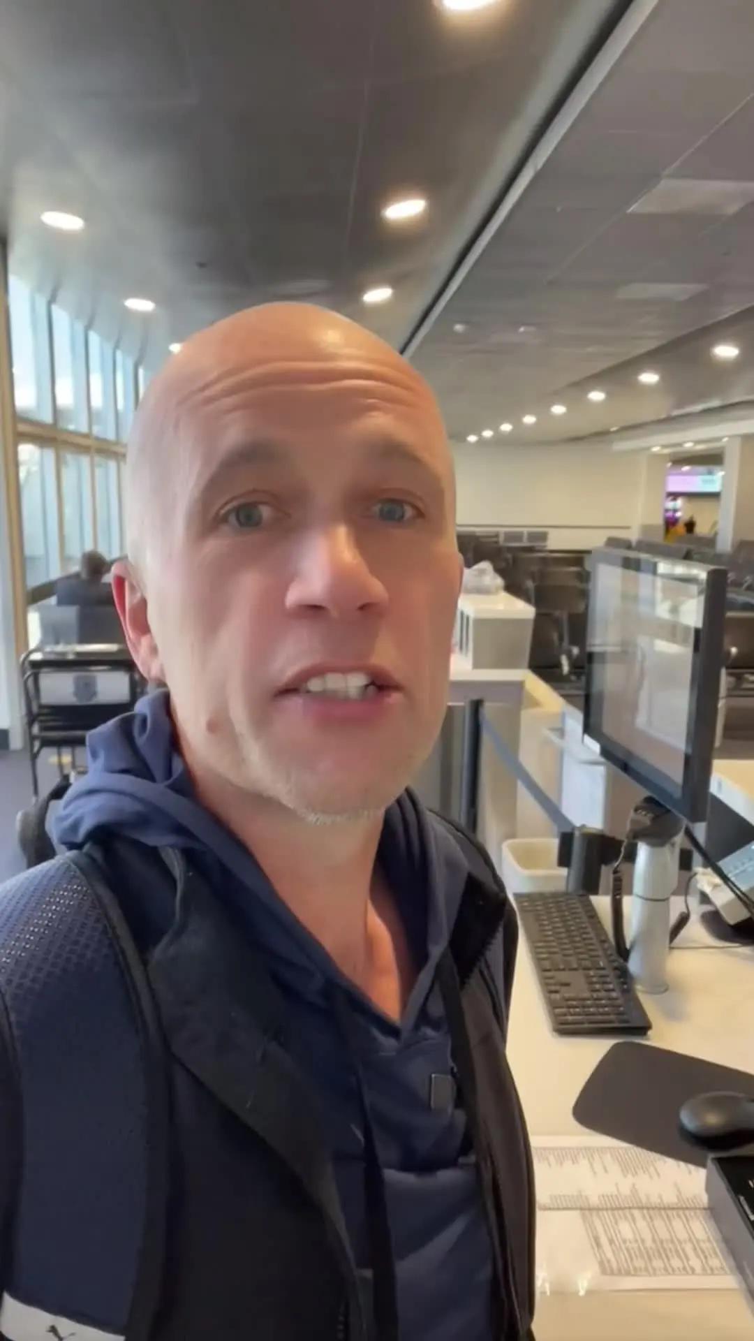 Can you block the crowd?