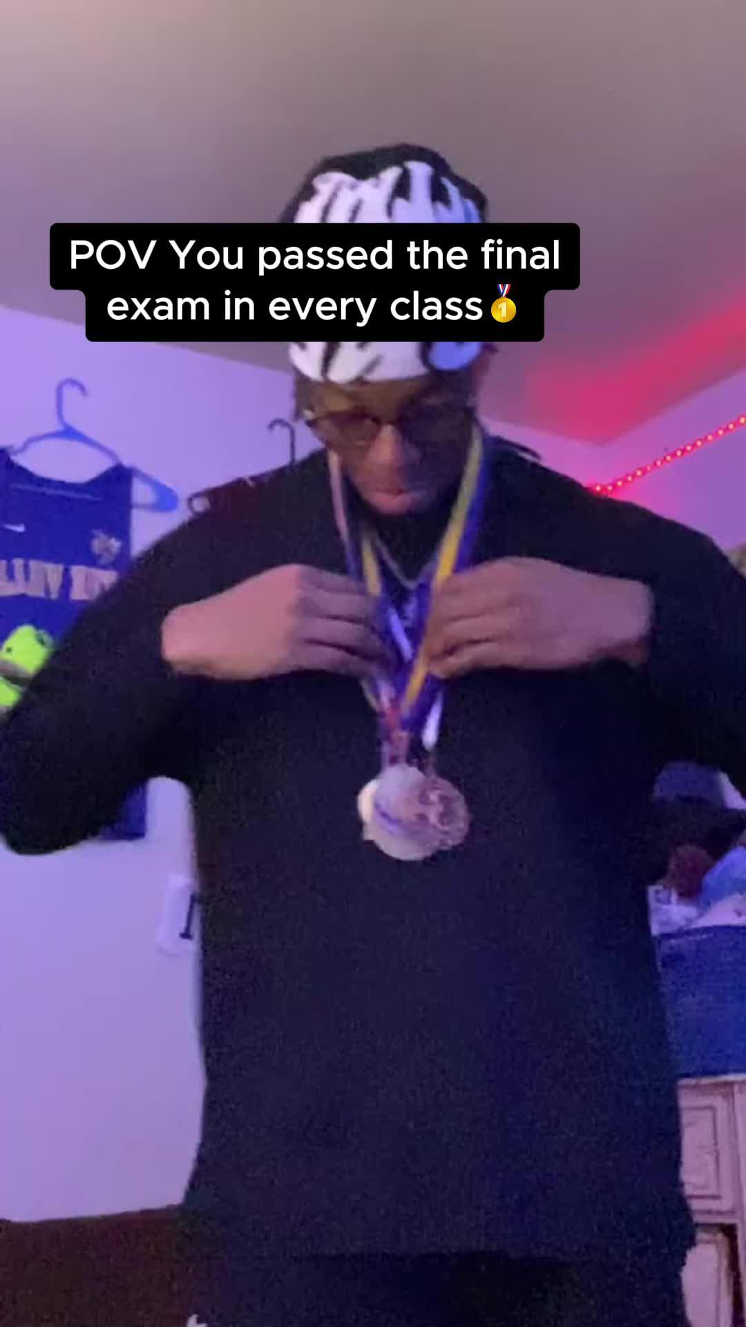 someone: how’s your studies going on? 👀🙈👀🙈#studytoolsforstudents #AI #finalsweek