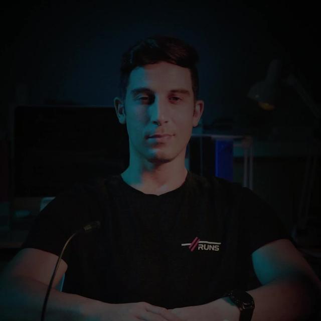 Immerse yourself in a stunning cyberpunk world. Get 150 free summons on login!