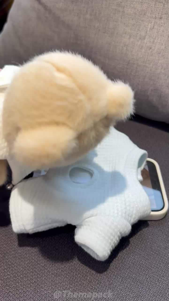 My friend said my wallpaper looks great, what do you think?