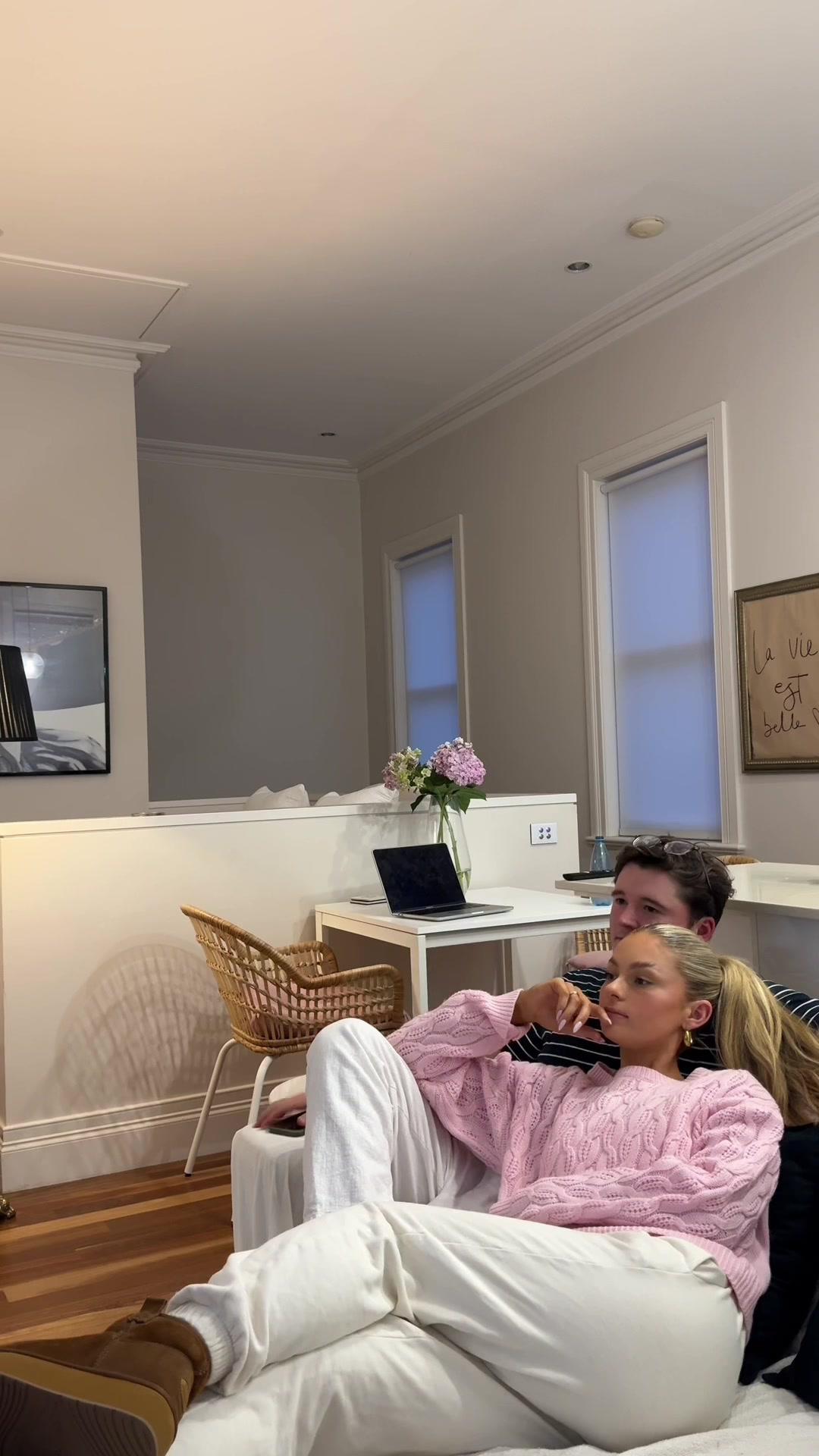 we are obsessed with playing Match Masters 😇😇 & they are currently giving away all the it girl essentials 🎀 How to enter: 1. CLICK THE LINK in my bio and download Match Masters. 2. GET 250 TROPHIES in the game if you want to win the bigger prize! 3. TAG YOUR FRIENDS in the comments - multiple tags = multiple entriesFOR 5 BONUS ENTRIES - Share a screenshot of Match Masters downloaded to your phone in your IG stories and tag me and @Match Masters #matchmasters THATʼS IT! Accounts on private and public are eligible to enter. This giveaway is opened for AU + NZ ONLY #ad *Please note - the winners will be posted March 11 in the Match Masters app ONLY! T&Cs Apply.