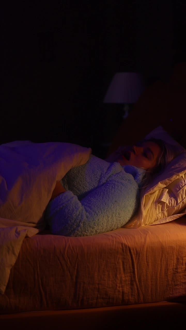 Have trouble sleeping? Sleep better with ShutEye’s relaxing sounds and sleep tracker.