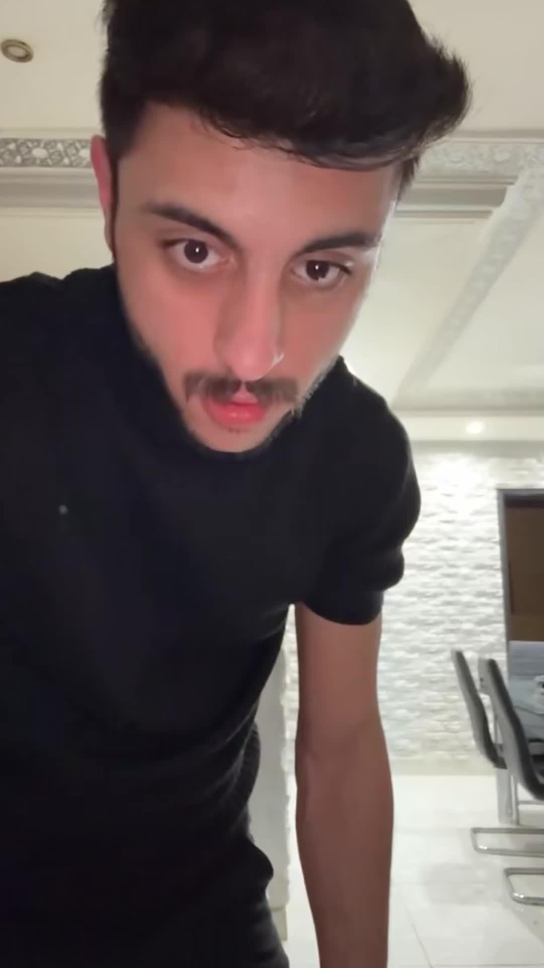 فيديوهات ما توقف.. حمّل التطبيق