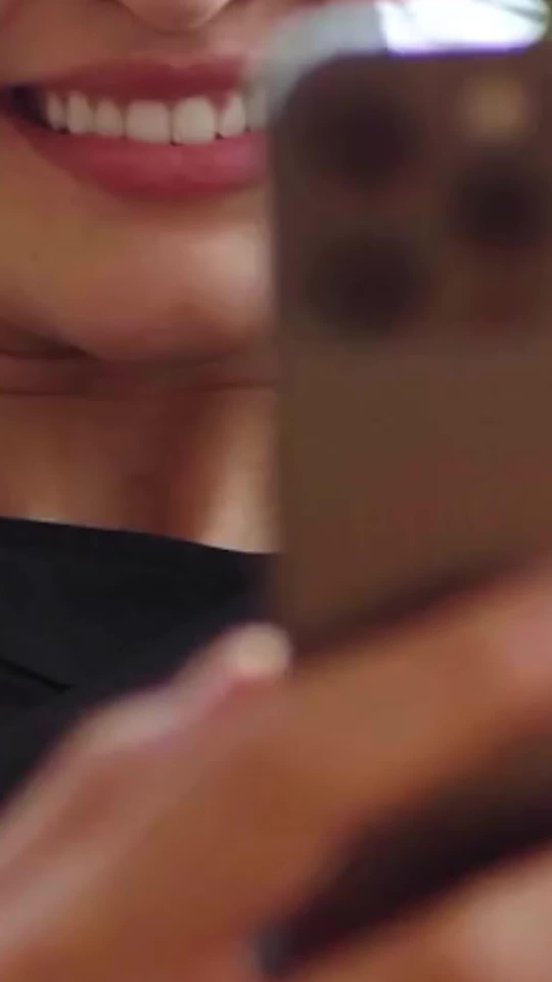 Die Dating-App für alle, die mit Dating-Apps Schluss machen wollen.