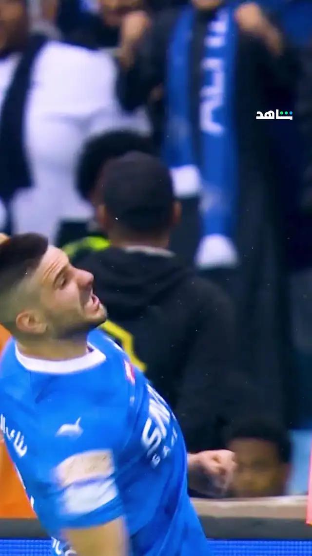 ديربي الزعيم والعالمي على شاهد