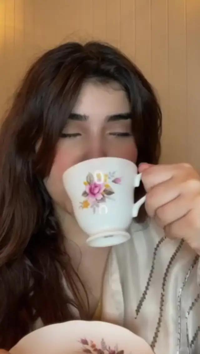 "يمكننا بسهولة التعرف على أصدقاء جدد ومشاركة تجارب حياتنا، واستكشاف العالم سوياً. كل هذا ممكن في سوا. #sawa