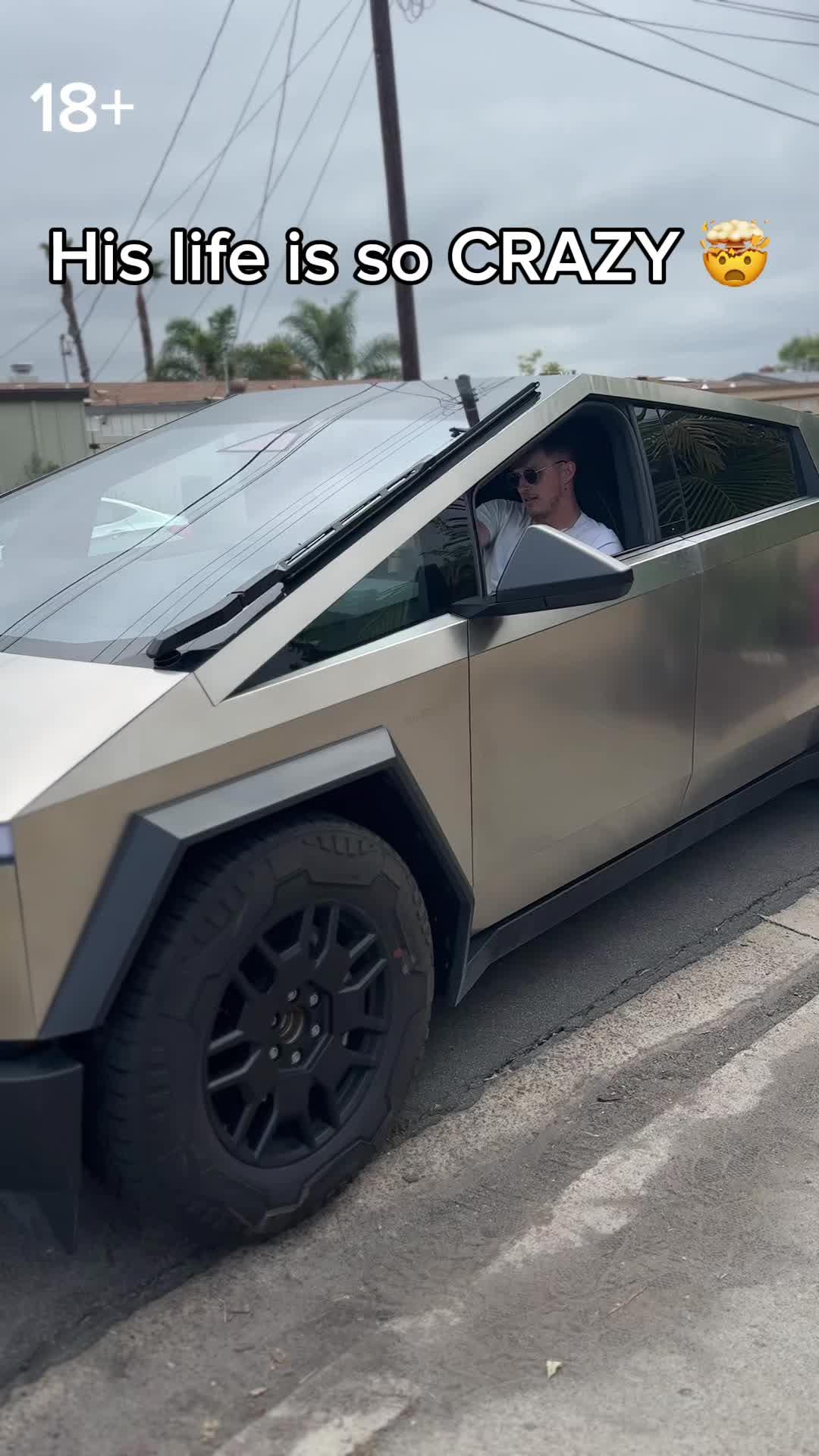 Live your best life in №1 simulation game today!