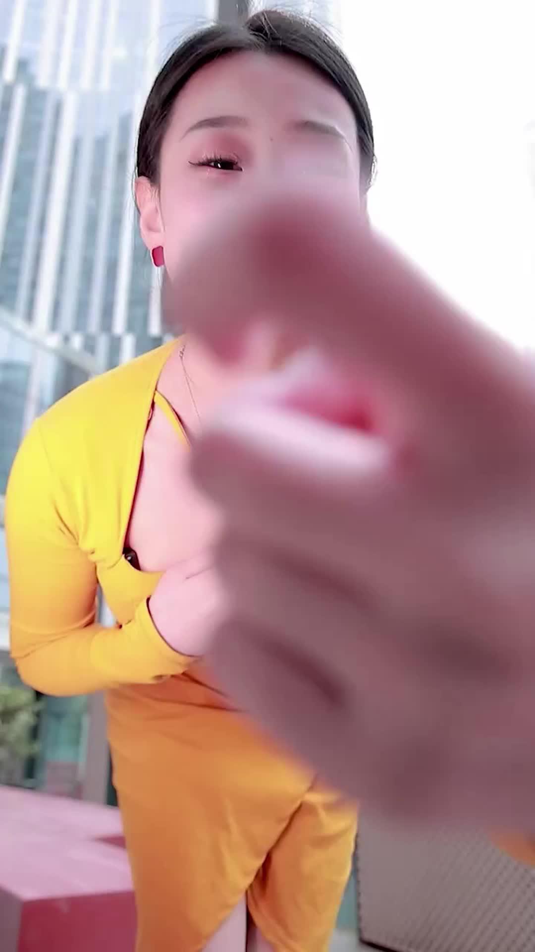 Veeka-chơi vui với bạn mới