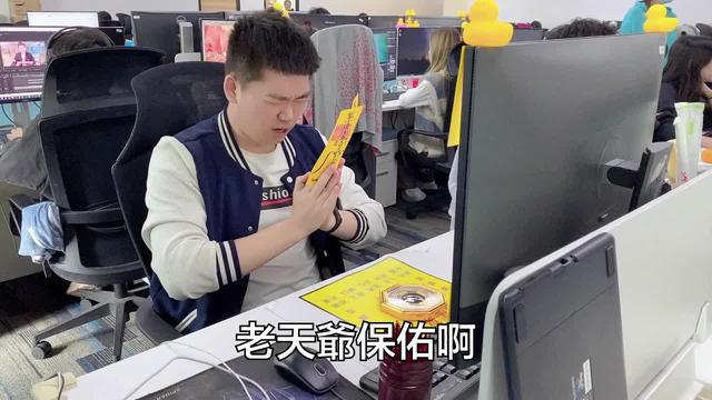 輕鬆下載，開服限定豪禮100%拿到手