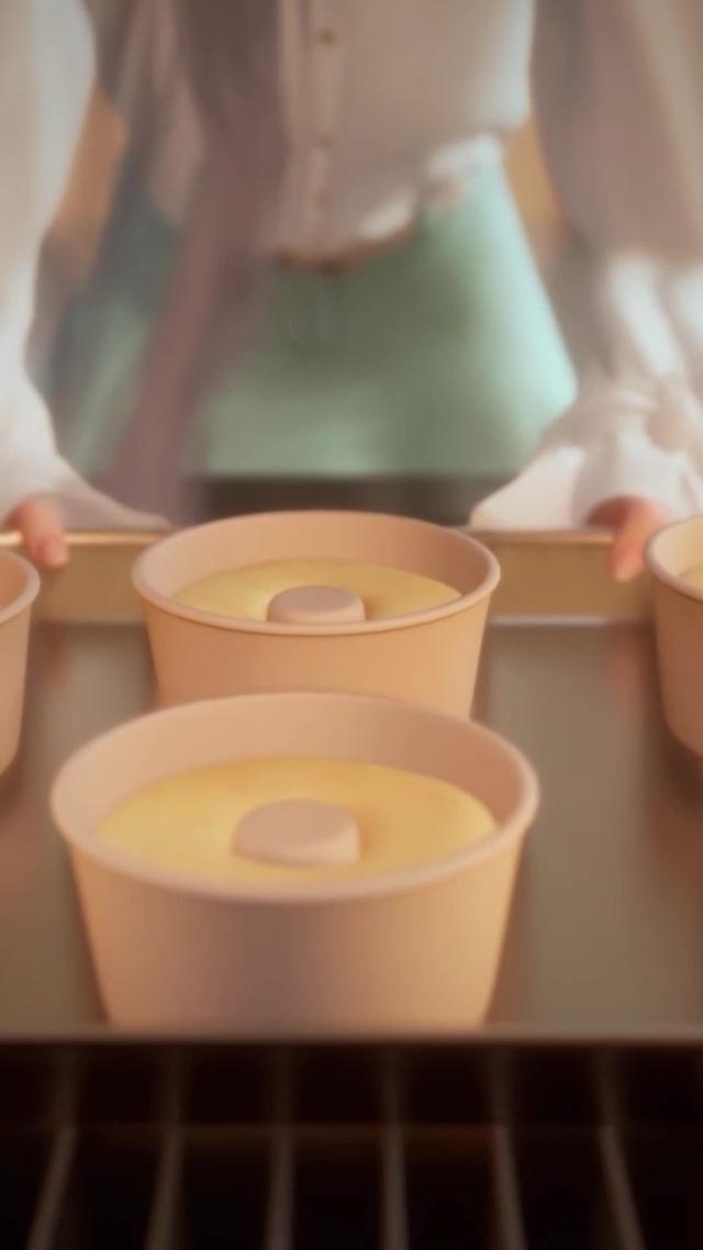 Social Simulation RPG. Get Free Outfits! Born in Romance, Makeover in Life.