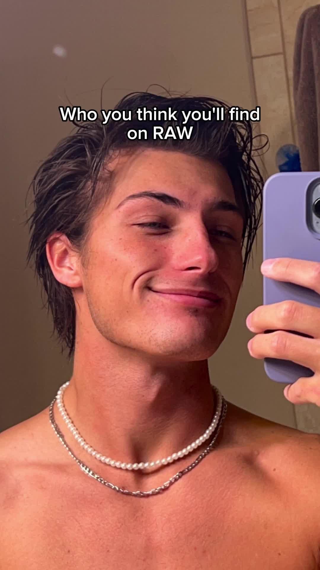 Get struck by new love on RAW