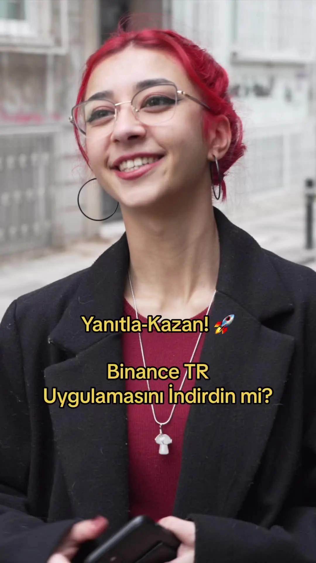 Sokakta yürürken bi anda böyle #Binance hoodie kazanabilirsiniz. 🙈 #Bitcoin #Binance #Kripto #Yatırım 