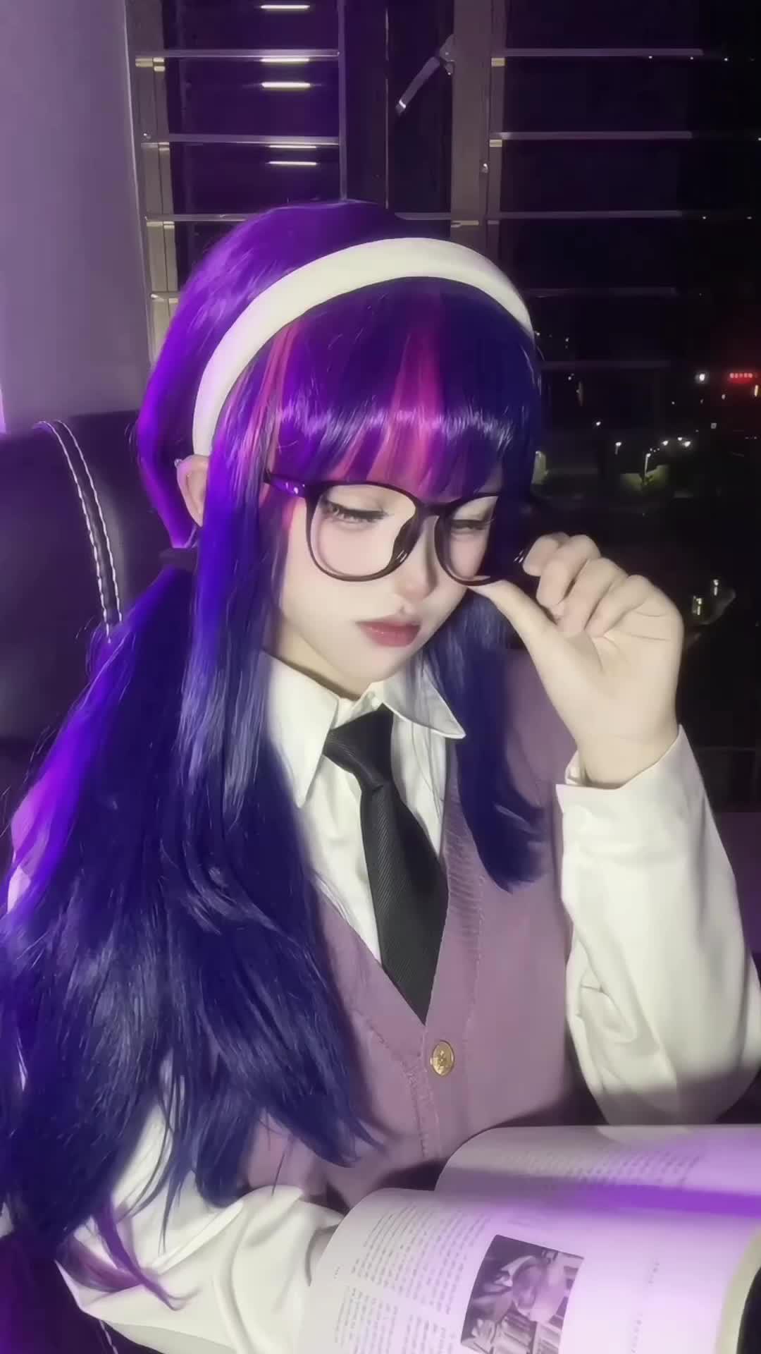 Try Linky, chat with anyone you want!