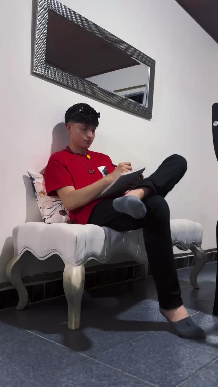 Write any immersive stories you can dream of with visuals, voices & conversations