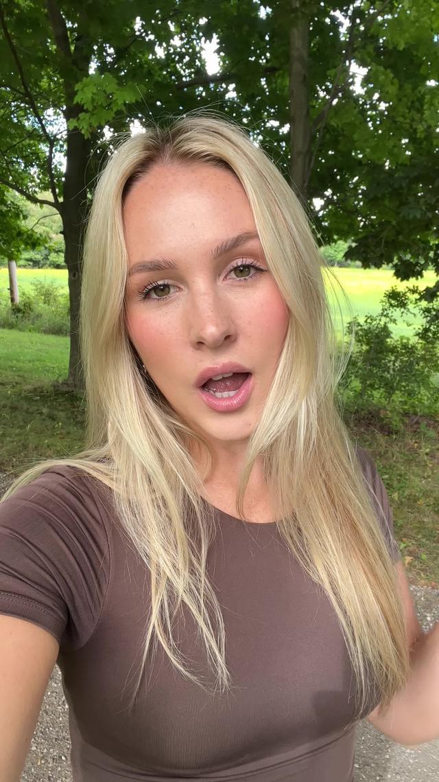 Video chat with random users around the world and have fun.