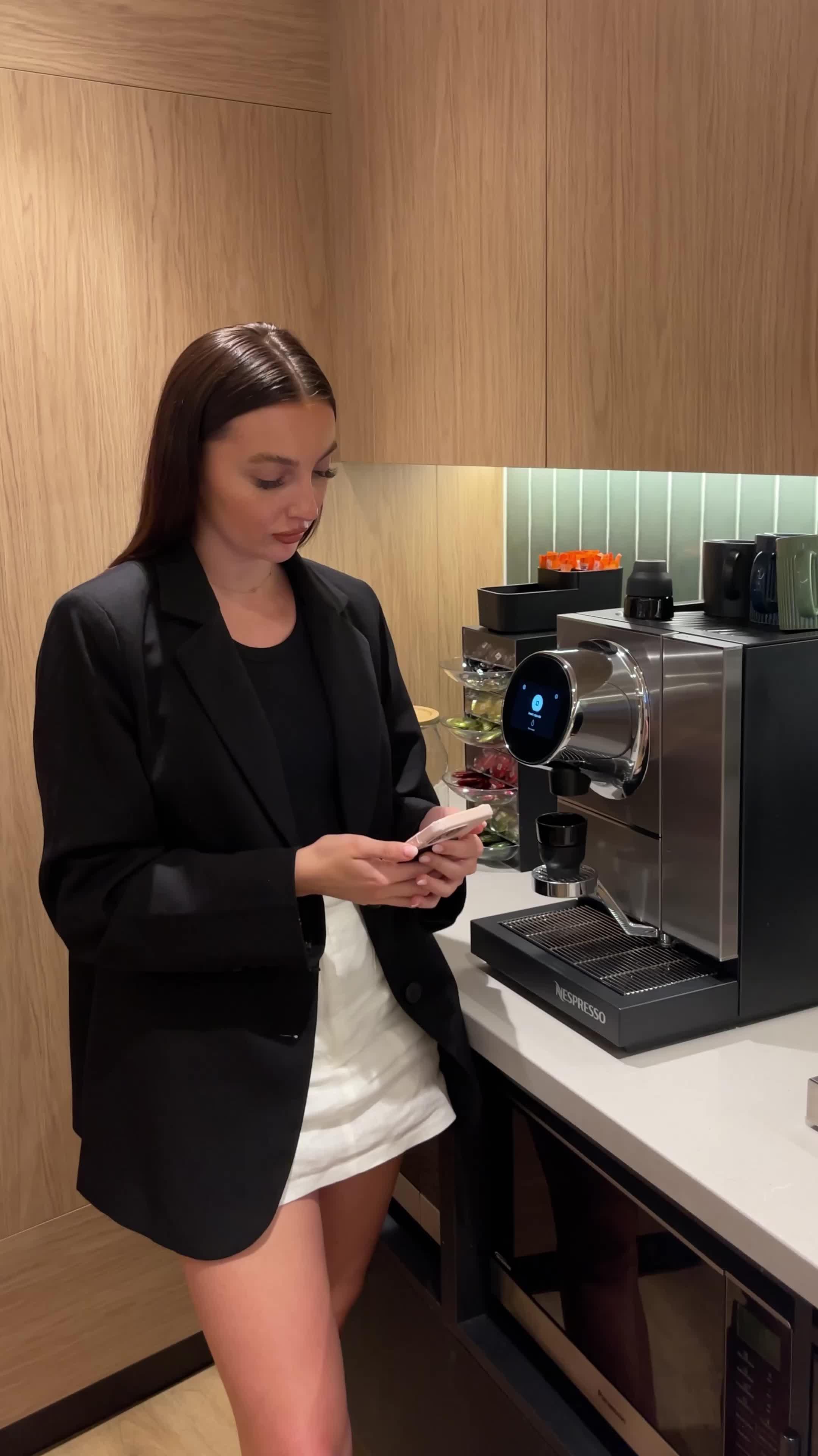 Organise your screenshots, decide what to buy and discover new trends, all in one place. Get Sortd!