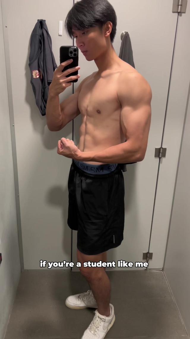 Spend, Save and Invest with Hugosave!  Hugosave is an app that helps students to make smarter spending choices, save for their goals and invest diligently #hugosave @hugosavesg