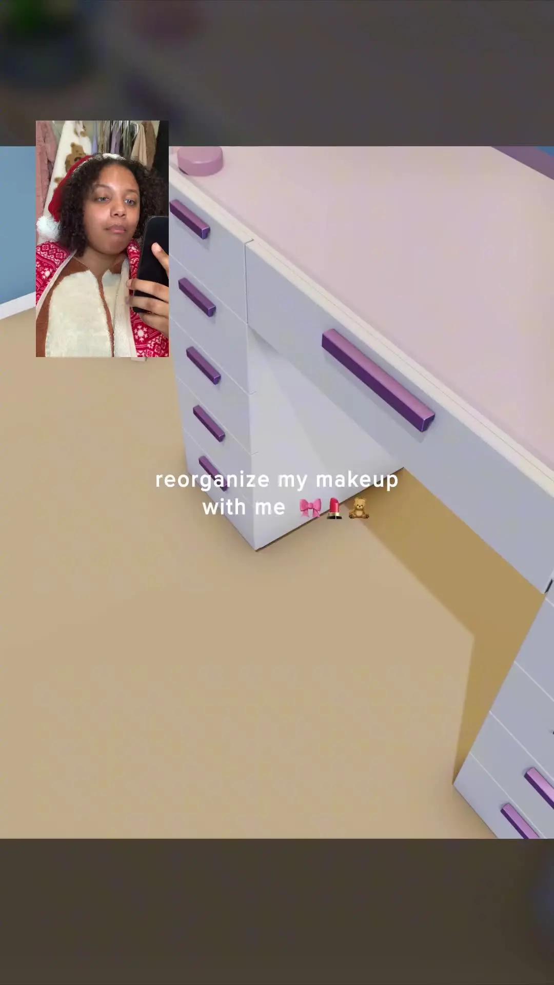 Can you tidy my room better than me?