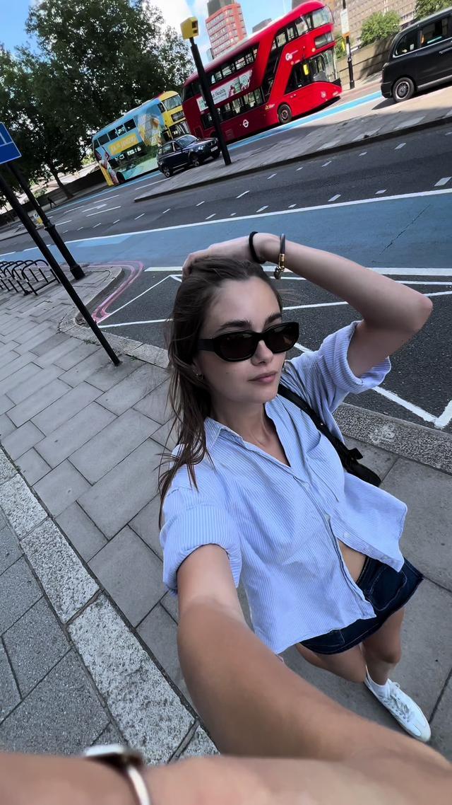 london side-questing with @Hyper!! #hyper #london #fyp #sidequest 