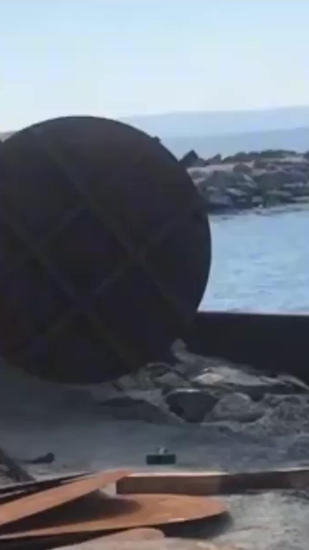 Take the challenge! Build an oil empire!