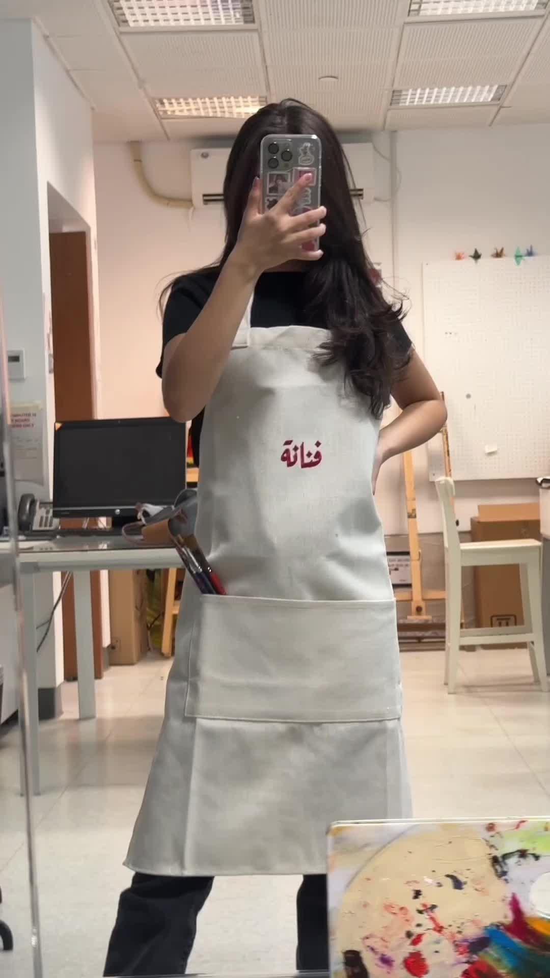 كل فنانة تحتاج مريولها الخاص