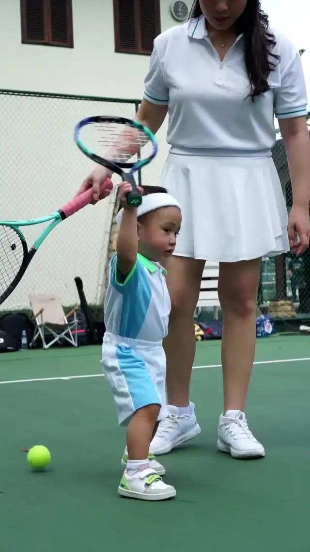 Voucher s/d 2JT Setiap Hari buatmu tampil makin badai, belanja produk fashion favorit di Shopee! 🛍