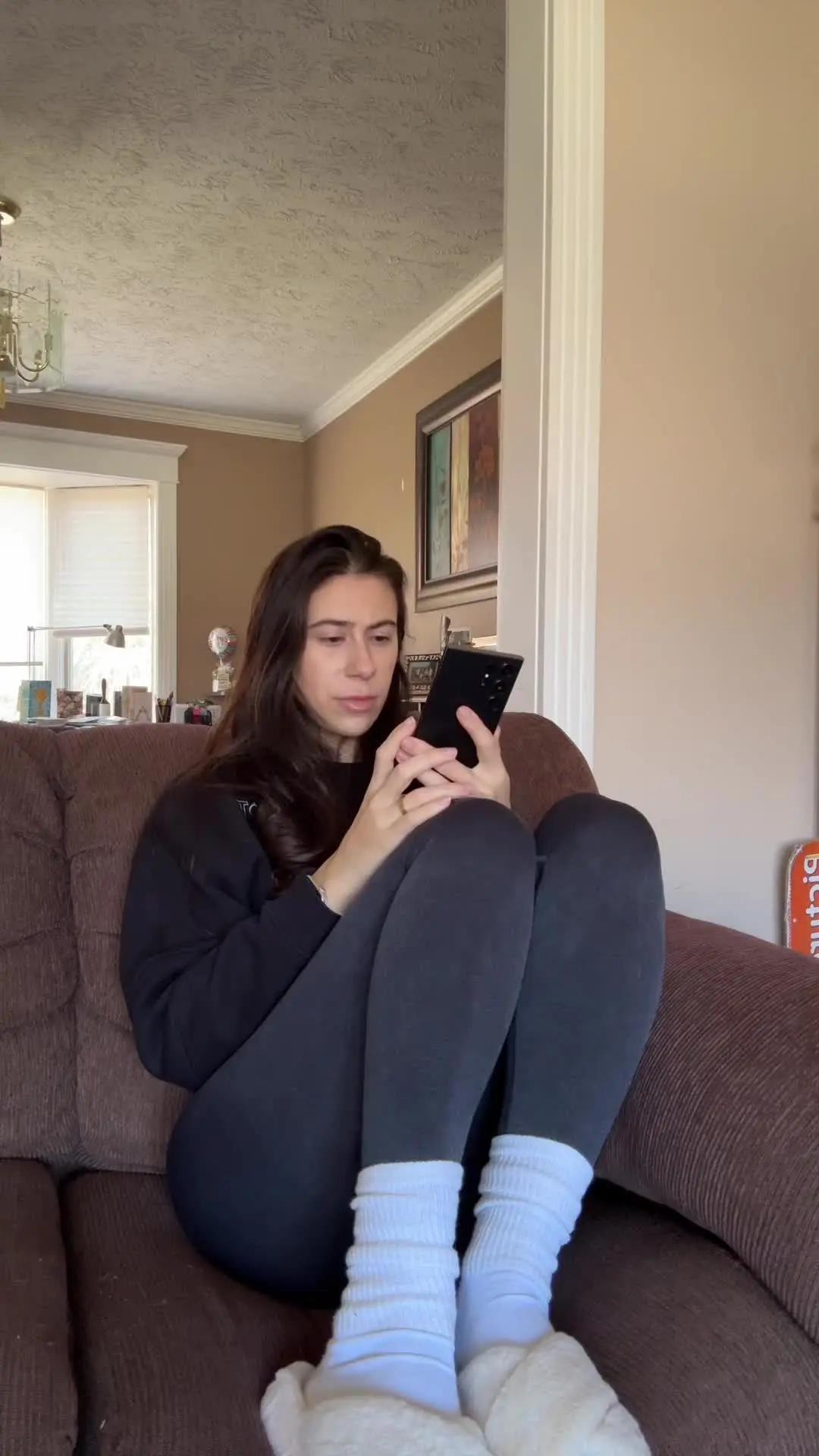 You’ll never miss a message or a reply from friends.