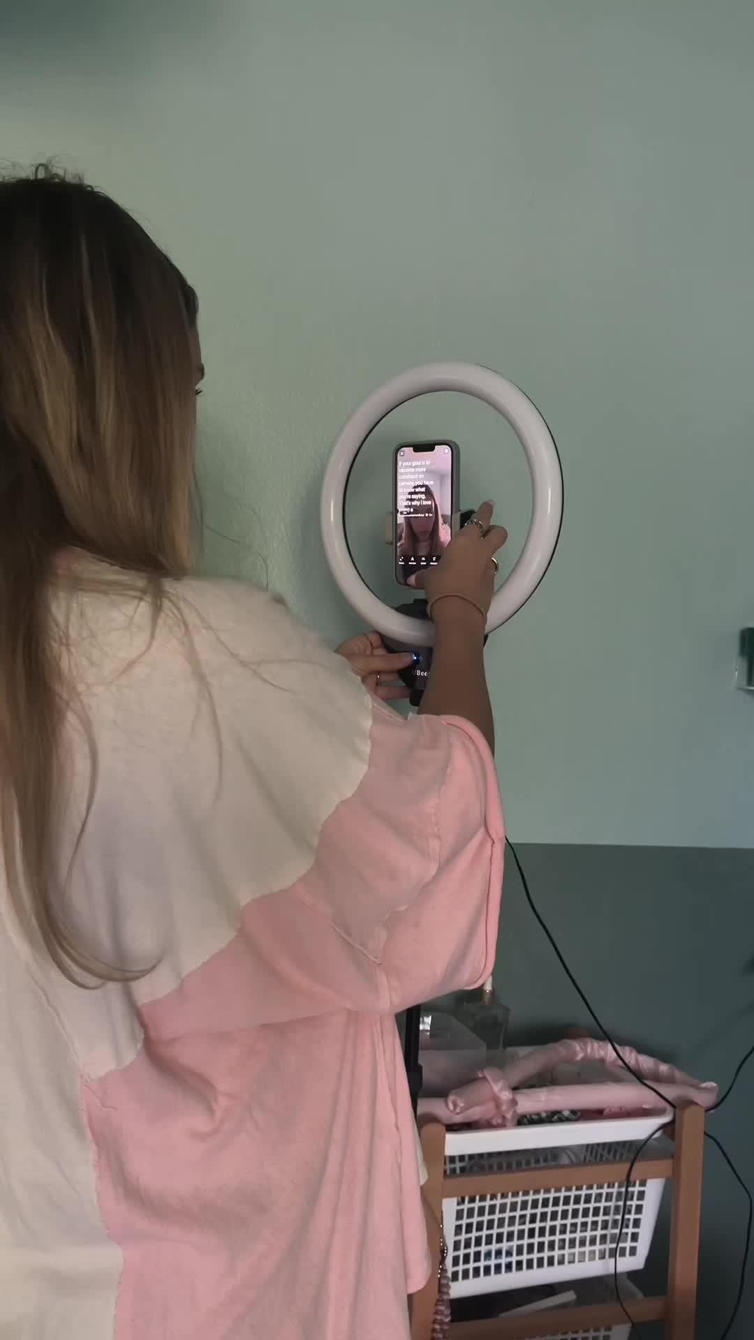 Easy way to create high quality videos - use BIGVU teleprompter app!