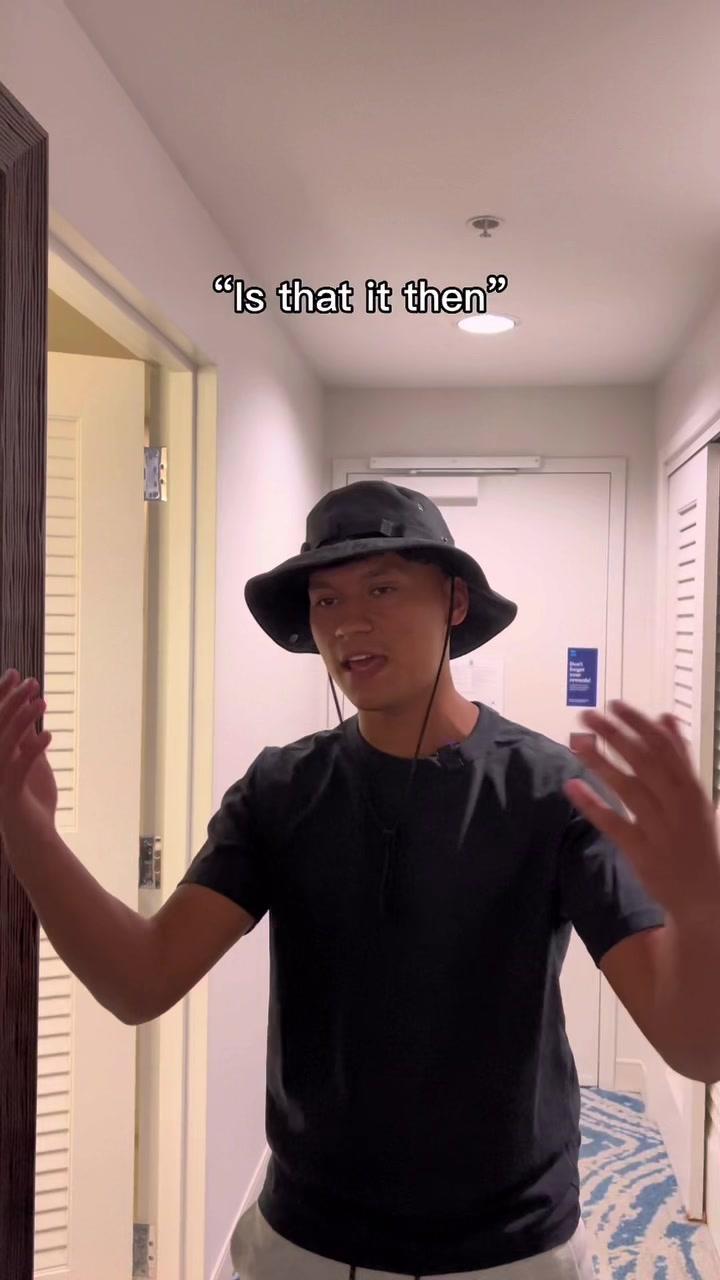 download Azar and join me at 3pm on  the 13th for a live! And on the 20th at 3pm for a 1:1 video chat! (October) #MeetMeOnAzar #azar 