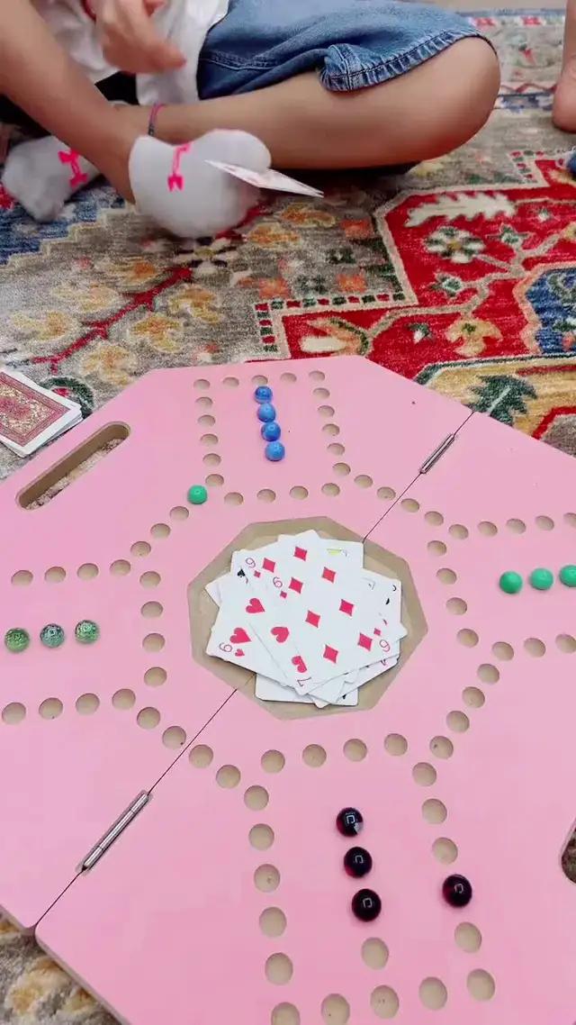 العب و دردش في جاكارو