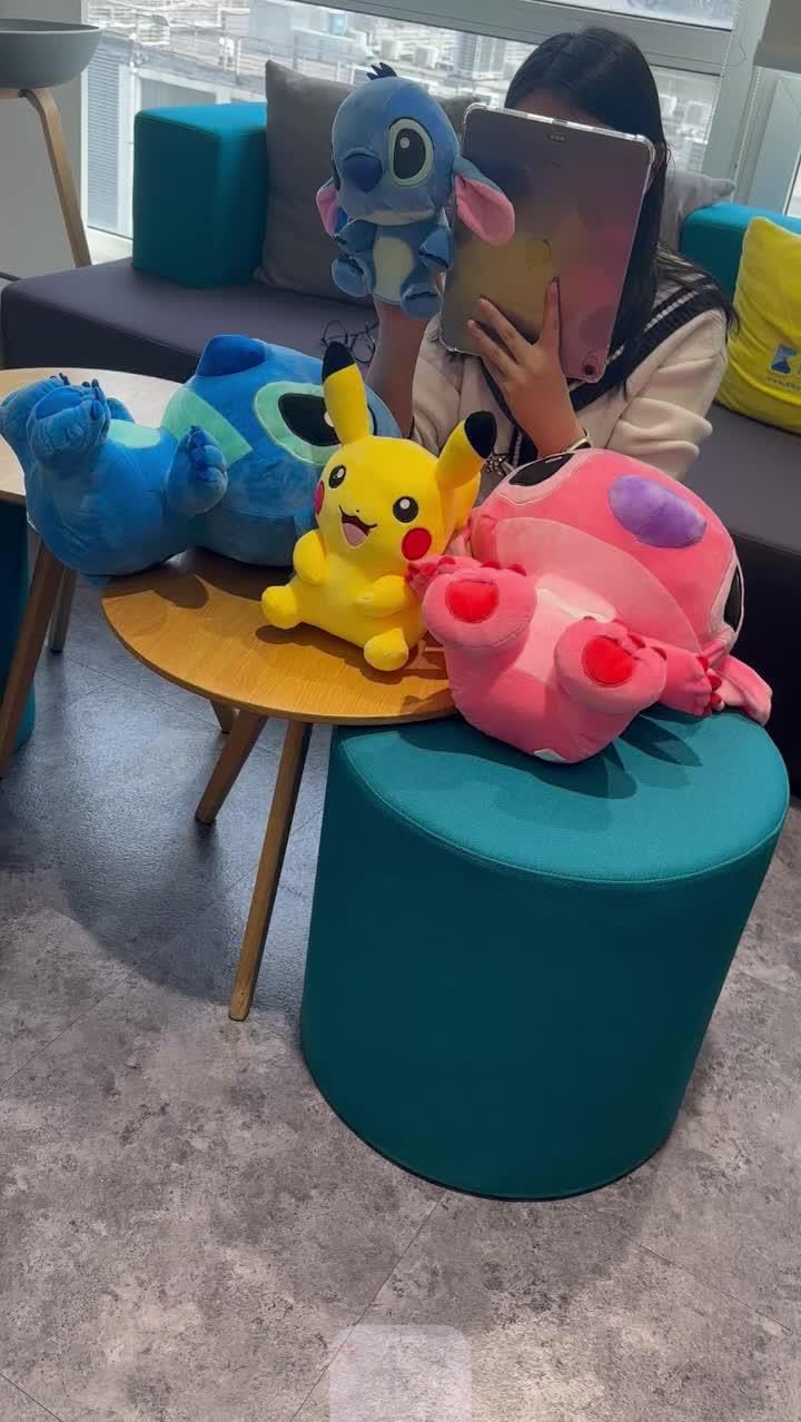 Set exclusive widgets & themes for your Phone