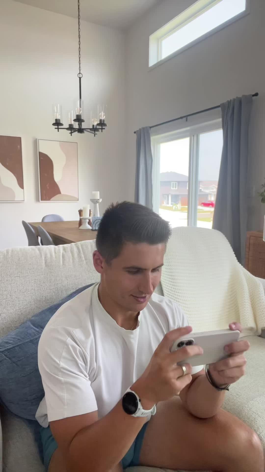 Benjamin pays real cash straight to your bank account