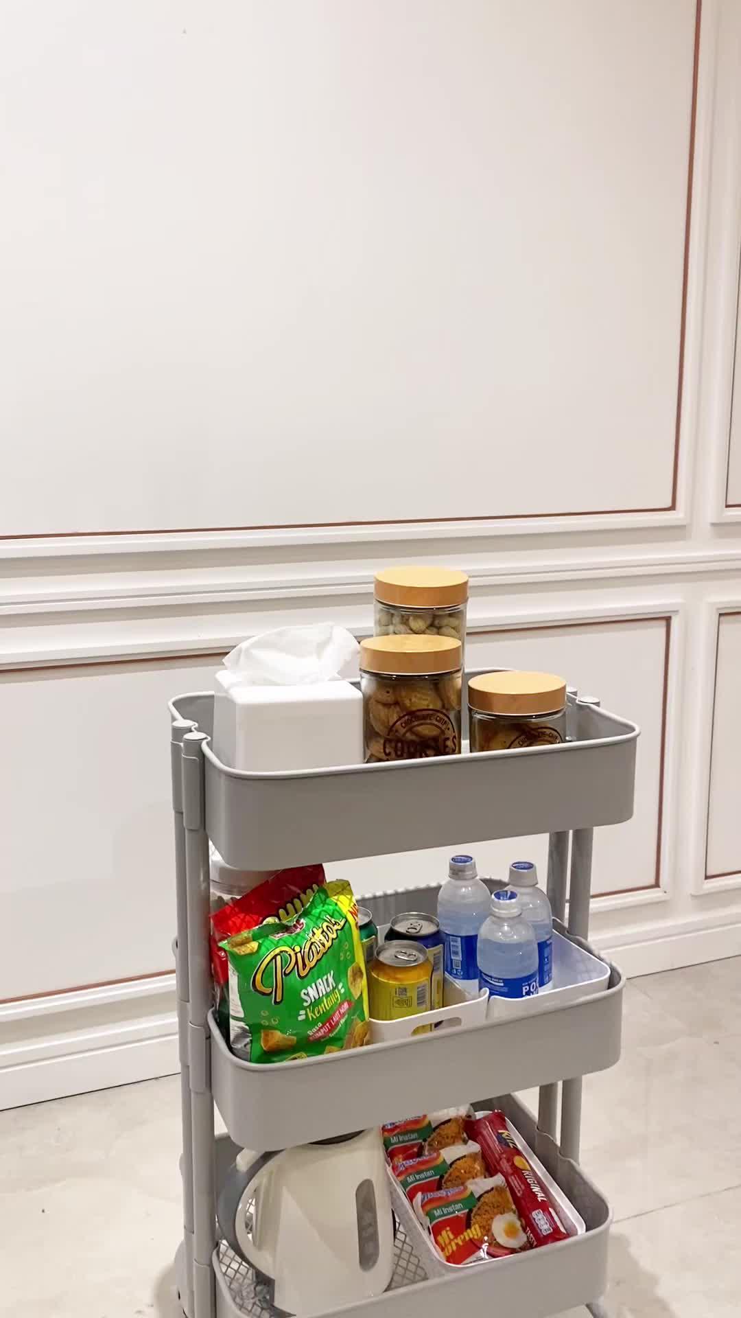 Dapatkan troli aesthetic multifungsi ini di ruparupa. Yuk, install app & belanja sekarang!