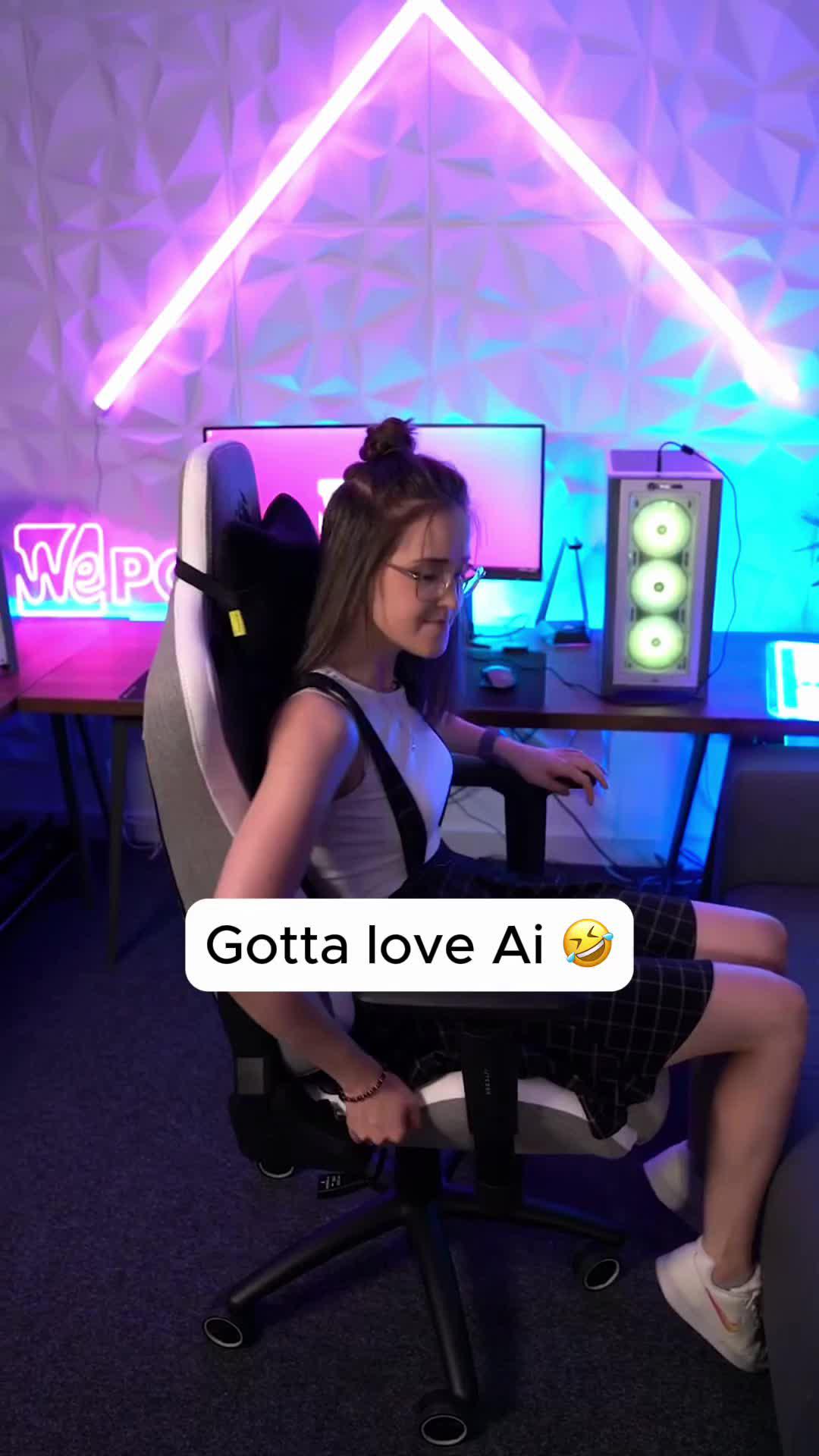 Sound like celebs and prank your friends! Download now