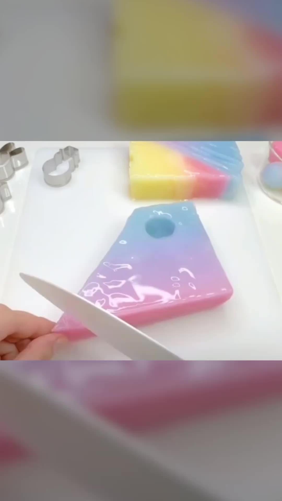 Facemoji AI has got your back.