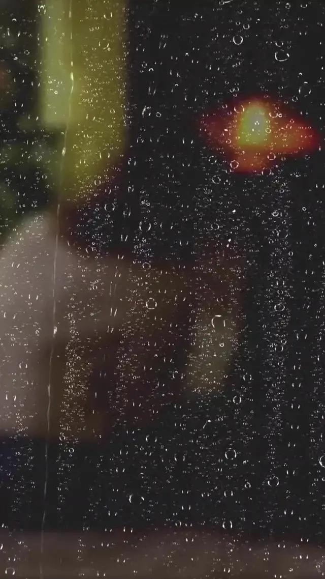 تكوين الصداقات الجديدة مع الناس من أنحاء العالم العربي.