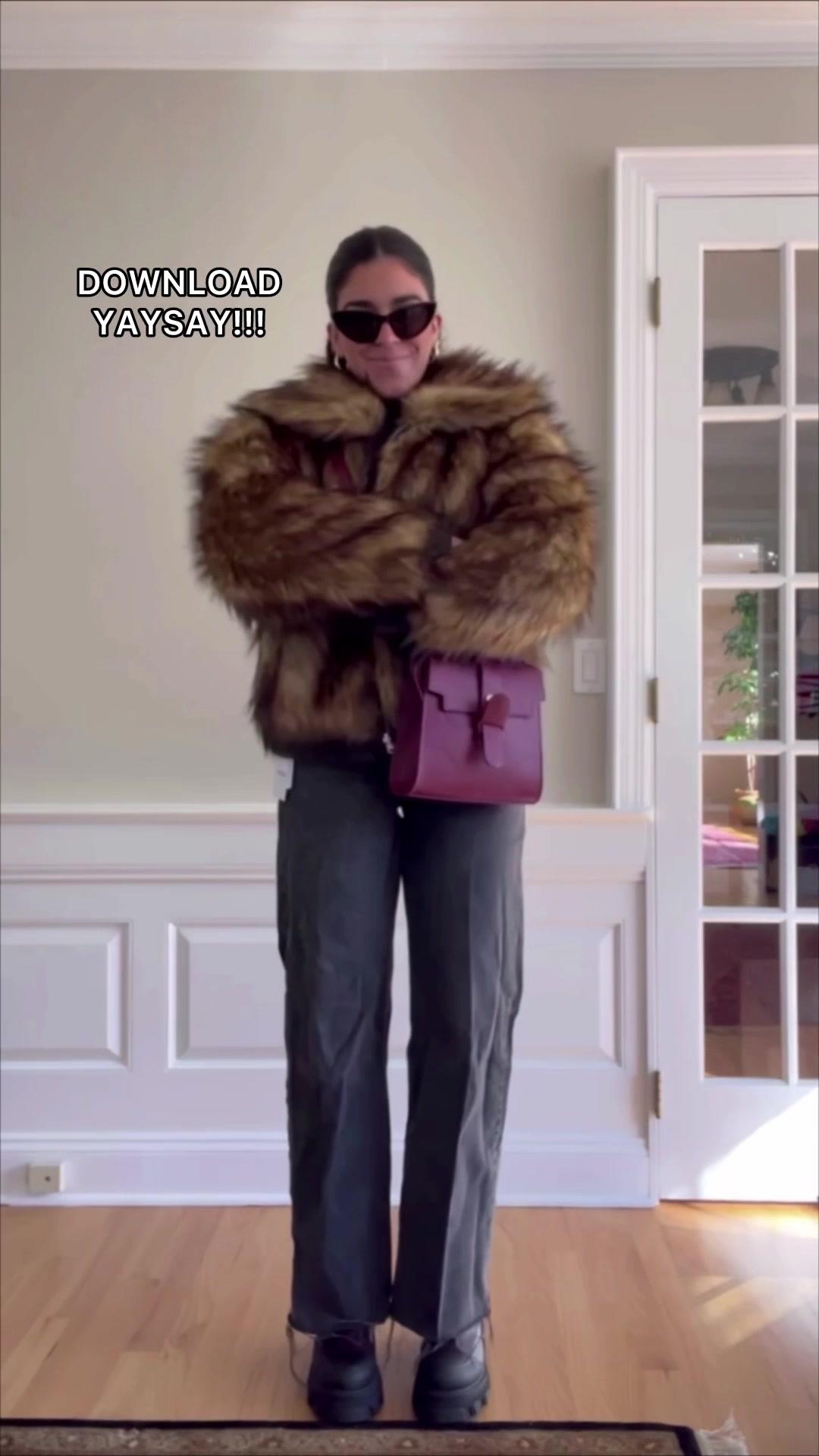 Never pay full price for fashion again!! Get deals up to 70% off, and explore all new luxury styles each day 🛍️💖 #shoppingdeals #shoppingaddict #onlineshopping #dealsondeals #luxuryshopping