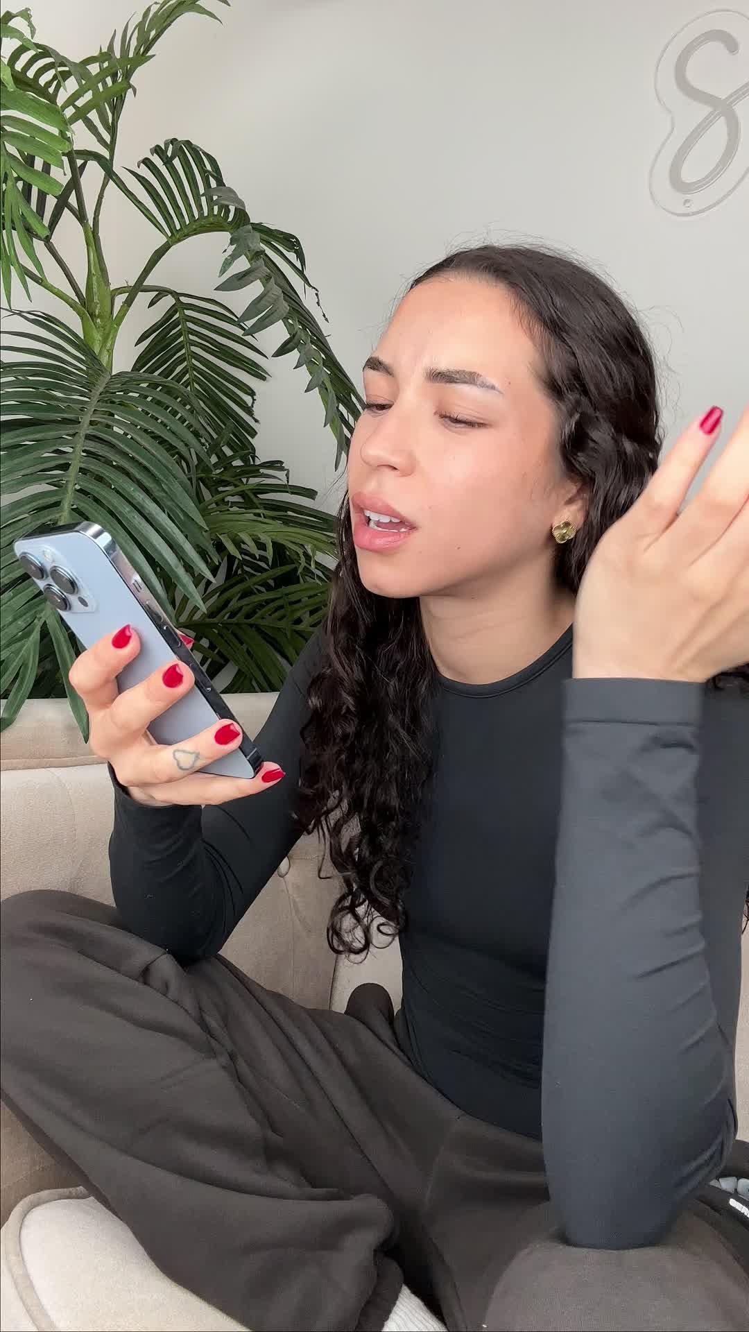 Our 'Gift-Generator' sorts wishes by age & gender, ensuring you find the right gift every time! ☁️ Download now!