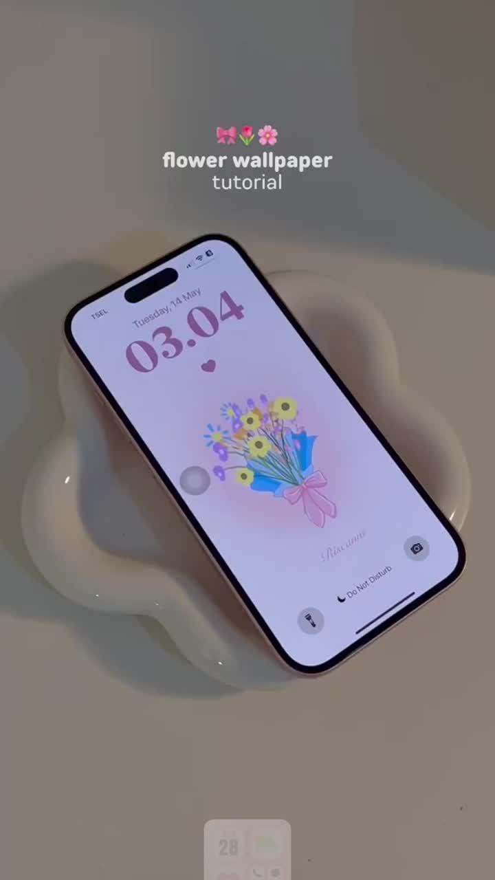 Set exclusive widgets & themes for your Phone