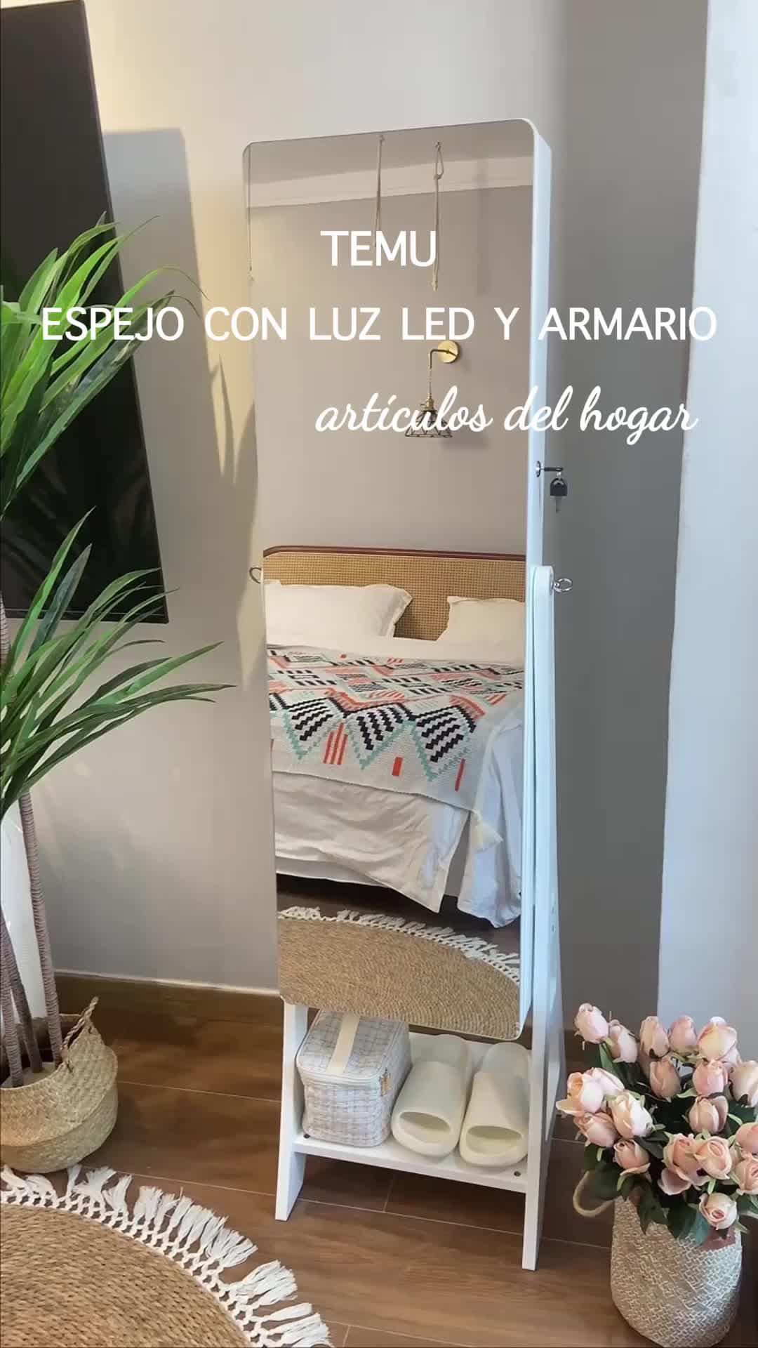 ¡Regalo gratis! ¡Ilumina tu estilo con este espejo joyero LED! Organiza y protege tus tesoros con elegancia. 💍✨ #GlamourEnTuHabitación #JoyeroConEspejo #Temufinds #EleganciaYOrganización