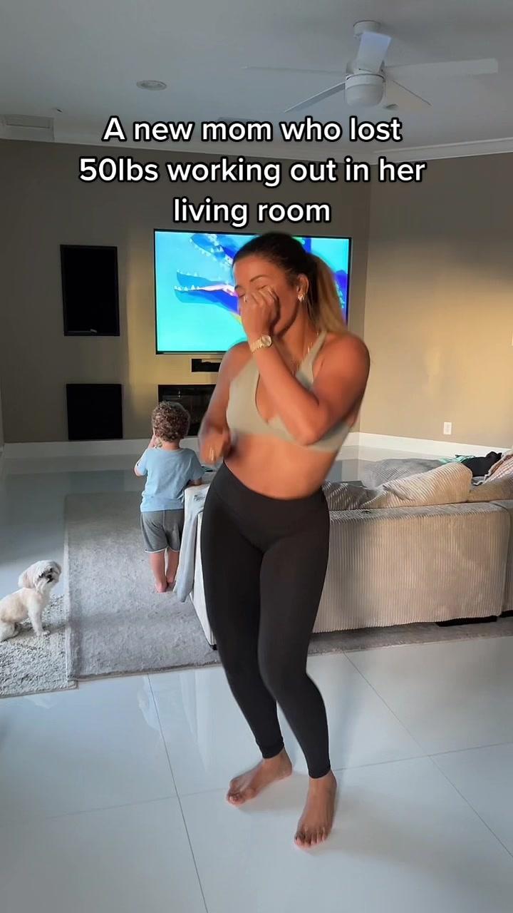 Workout plans, nutrition plans, meditations, breath work modules, sleep sounds, devotions and more. Packed it full of all the tools used on my 50lb weight loss journey, and its helping beginners push past plateaus, get consistent and love & appreciate their bodies again. The growwithjo app has you covered if you’re looking for a fresh start #weightloss #workoutchallenge #weightlossmotivation #growwithjo 