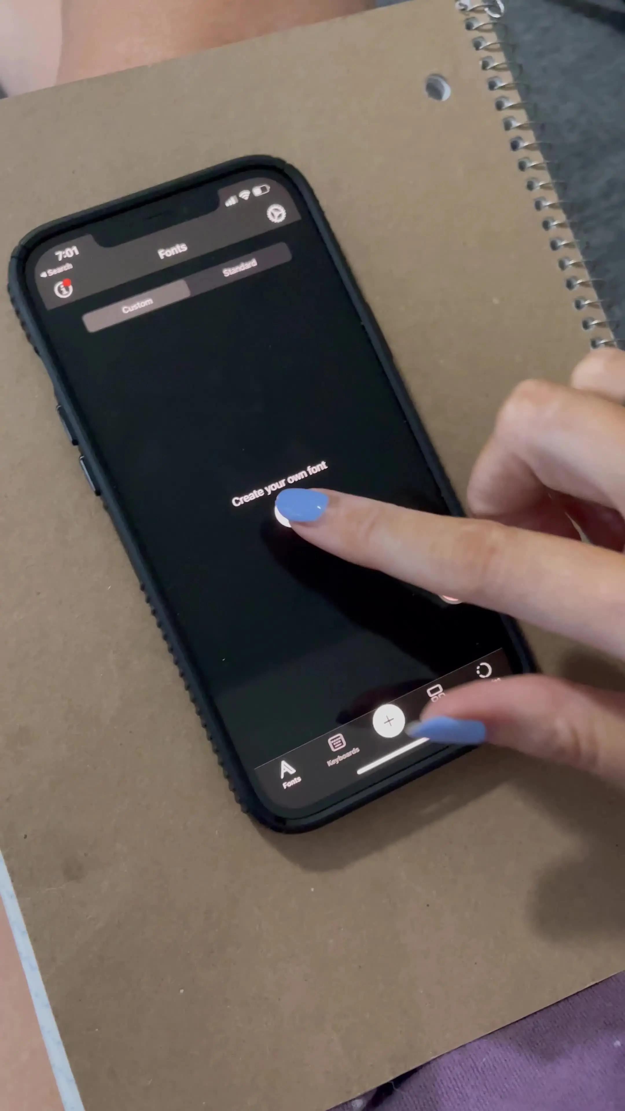 Customize your phone with Fonts Art!