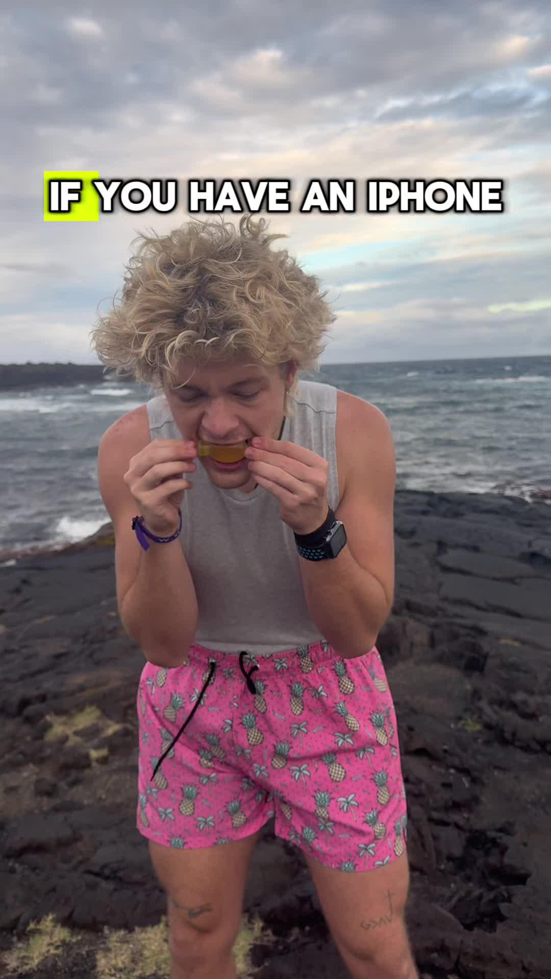 Set exclusive widgets & themes for your Phone!