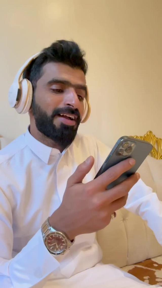 بعيداً عن كل شي منهو الشخص اللي تهدي له الابيات هذي 😁 #sawa #اكسبلور #عتيق_السويعد #حايل 