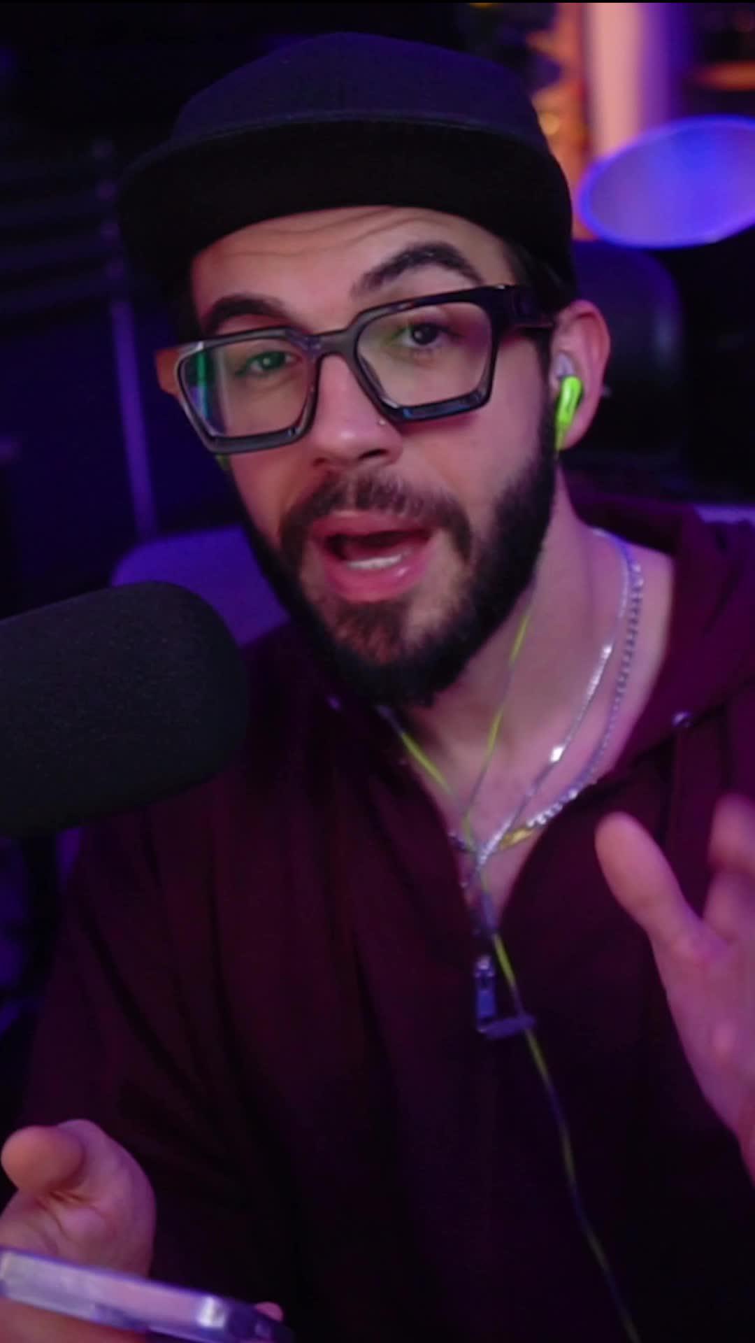 Summon legendary warriors and experience authentic SAIYAN battles in this awesome Dragon Ball game!