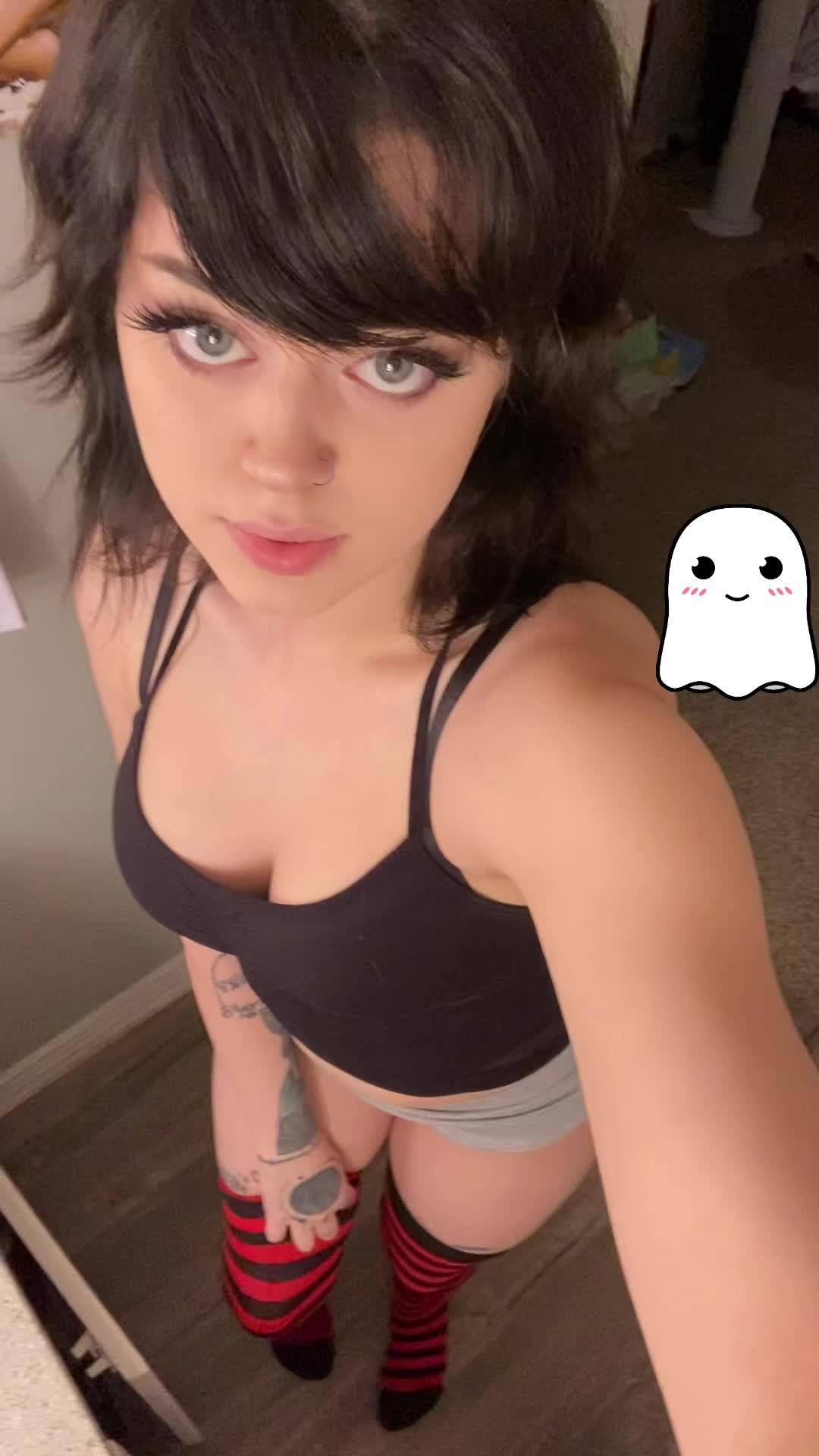 Date, chat, match, make friends, and meet new people by personality. Join Boo now!