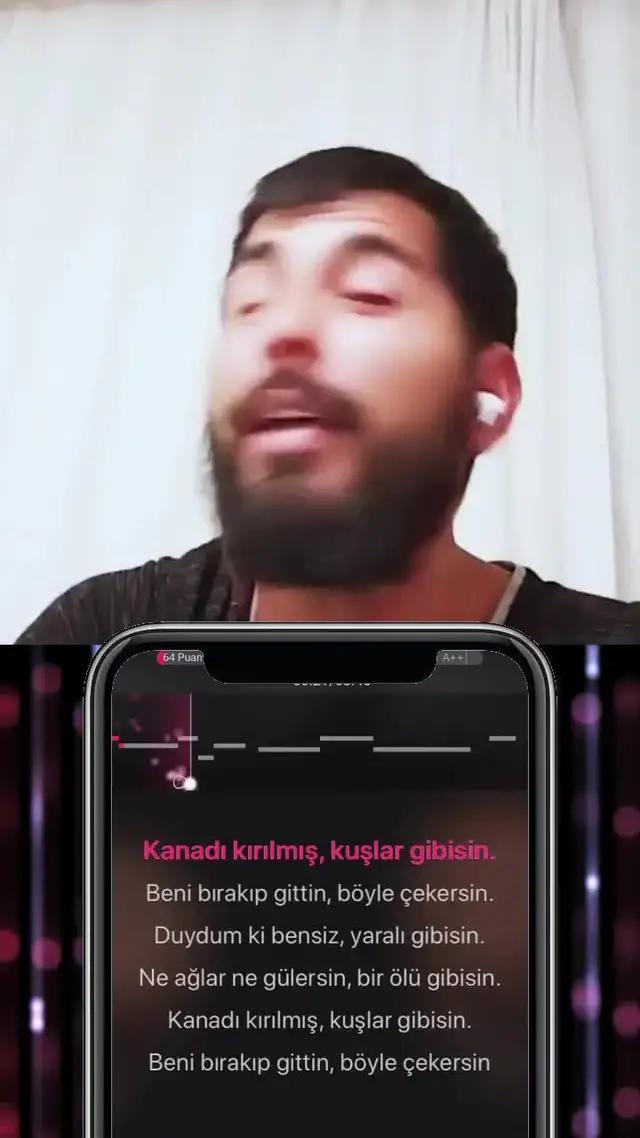 Çevrimiçi şarkı söyleyin ve yeni arkadaşlarla tanışın