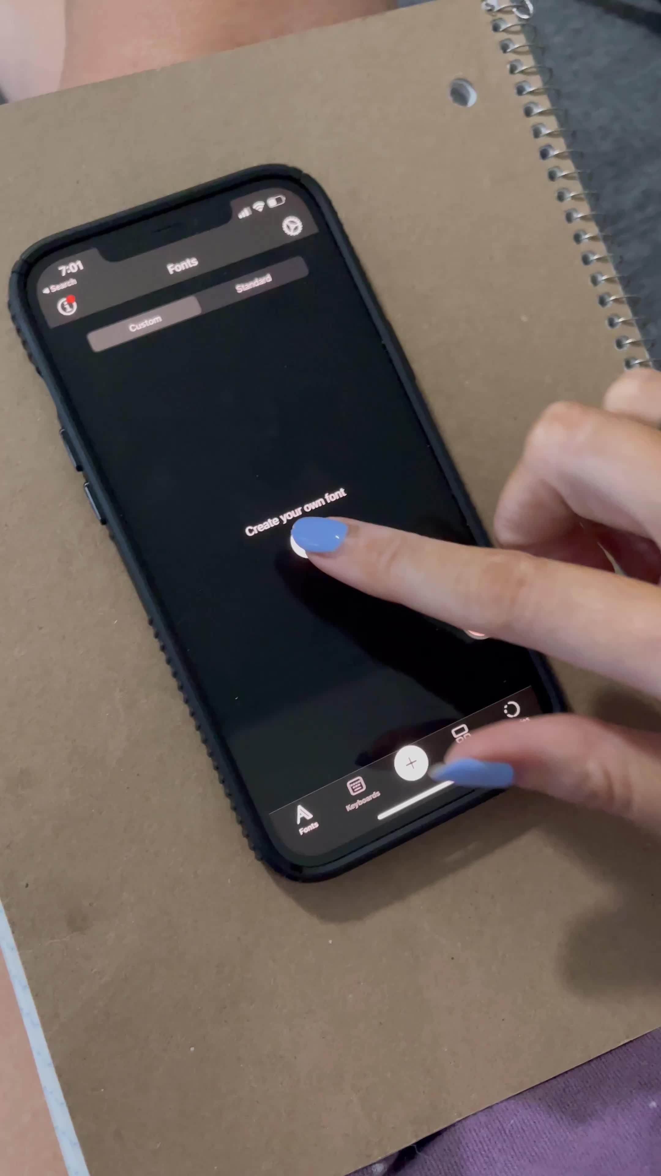 Customize your phone with Fonts Art!